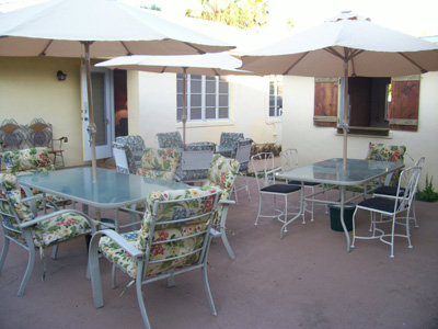 Seating area between buildings